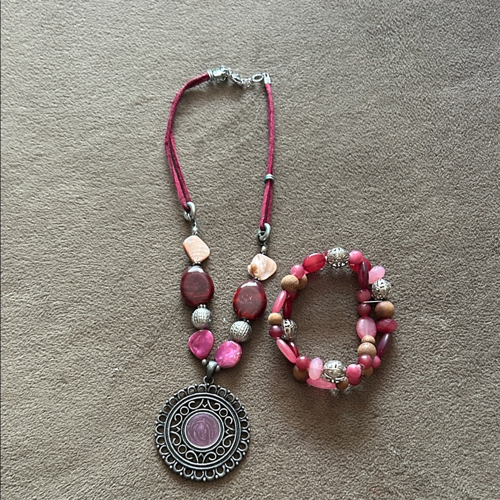 Elegant Pink and Silver Necklace and Bracelet Set